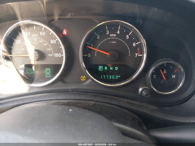 2015 Jeep Wrangler Unlimited Sport მანქანა იყიდება აუქციონზე, vin: 1C4BJWDG0FL523218, აუქციონის ნომერი: 45975697