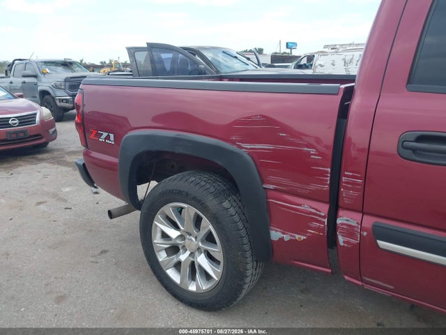 2004 Chevrolet Silverado 1500 Z71 მანქანა იყიდება აუქციონზე, vin: 2GCEK13T841283978, აუქციონის ნომერი: 45975701