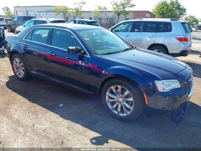 Продаж на аукціоні авто 2017 Chrysler 300 Limited Awd, vin: 2C3CCARG6HH553127, номер лоту: 45975762