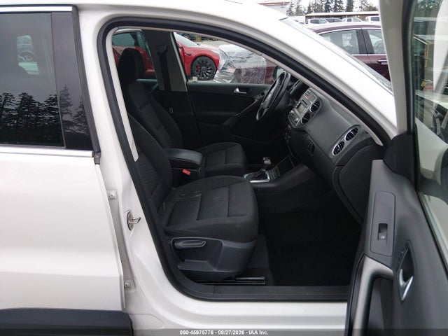 2009 Volkswagen Tiguan Se/sel მანქანა იყიდება აუქციონზე, vin: WVGBV75N09W005065, აუქციონის ნომერი: 45975776