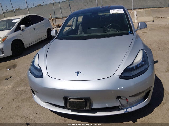 Tesla Model 3 Long Range/performance 2018 5YJ3E1EB4JF093350 Image 11