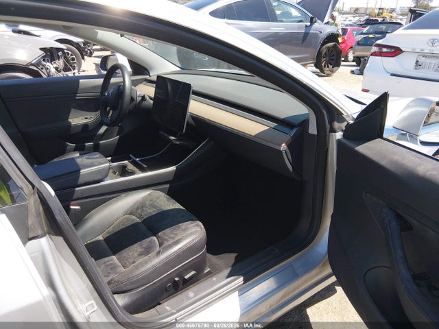 Tesla Model 3 Long Range/performance 2018 5YJ3E1EB4JF093350 Image 5