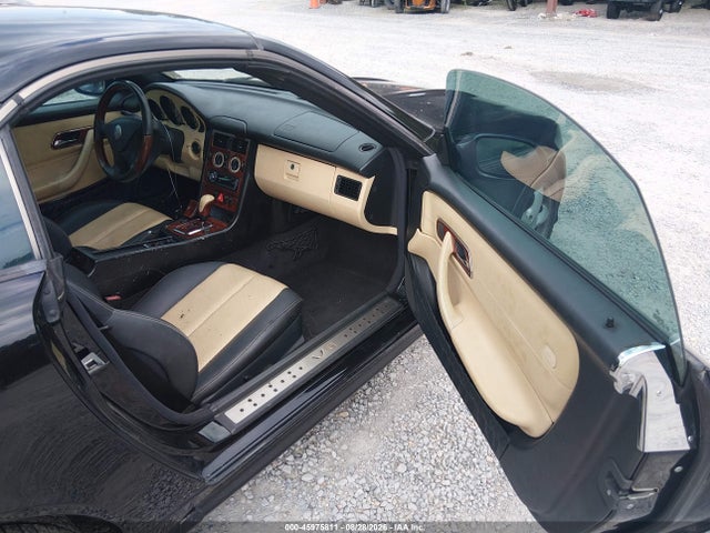 45975811 :رقم المزاد ، WDBKK65F73F278199 vin ، 2003 Mercedes-benz Slk 320 مزاد بيع