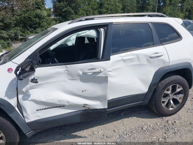 Продажа на аукционе авто 2016 Jeep Cherokee Trailhawk, vin: 1C4PJMBS1GW251845, номер лота: 45975862