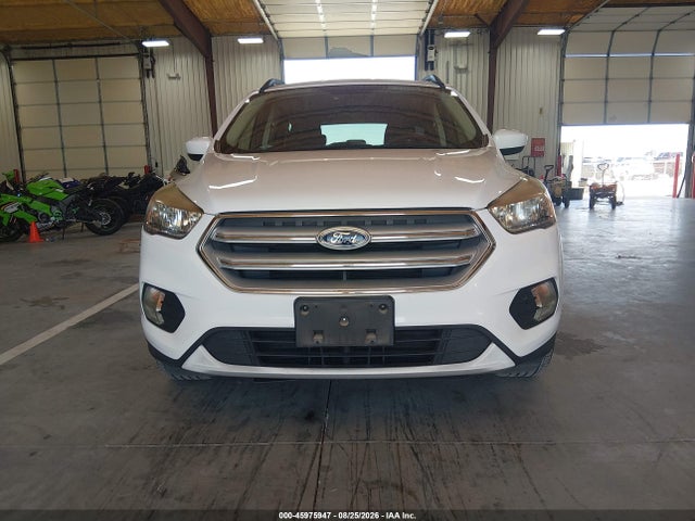Продажа на аукционе авто 2018 Ford Escape Se, vin: 1FMCU9GD8JUD08747, номер лота: 45975947
