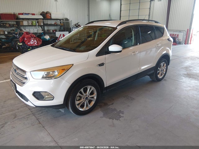 Продажа на аукционе авто 2018 Ford Escape Se, vin: 1FMCU9GD8JUD08747, номер лота: 45975947