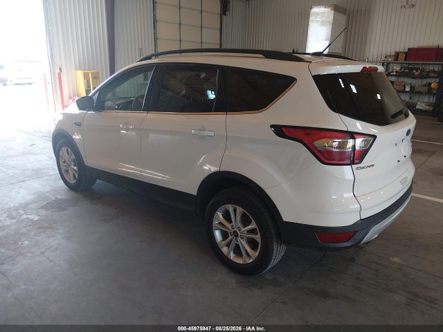 Продажа на аукционе авто 2018 Ford Escape Se, vin: 1FMCU9GD8JUD08747, номер лота: 45975947