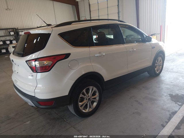 Продажа на аукционе авто 2018 Ford Escape Se, vin: 1FMCU9GD8JUD08747, номер лота: 45975947