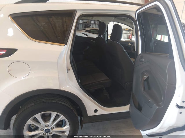Продажа на аукционе авто 2018 Ford Escape Se, vin: 1FMCU9GD8JUD08747, номер лота: 45975947
