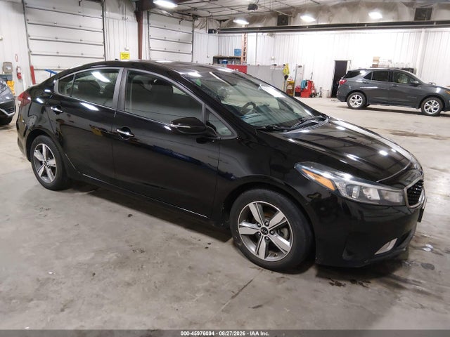 45976094 :رقم المزاد ، 3KPFL4A74JE213286 vin ، 2018 Kia Forte S مزاد بيع