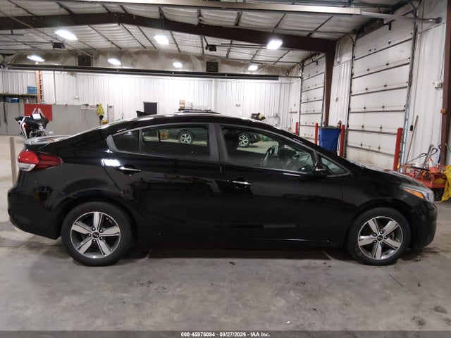 45976094 :رقم المزاد ، 3KPFL4A74JE213286 vin ، 2018 Kia Forte S مزاد بيع
