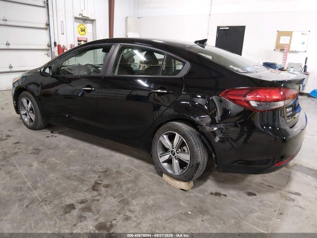 45976094 :رقم المزاد ، 3KPFL4A74JE213286 vin ، 2018 Kia Forte S مزاد بيع