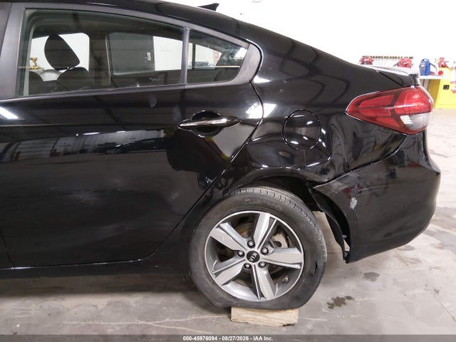 45976094 :رقم المزاد ، 3KPFL4A74JE213286 vin ، 2018 Kia Forte S مزاد بيع