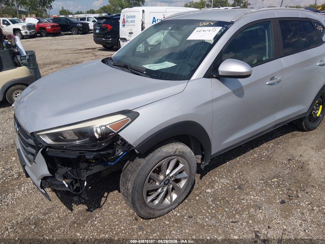 Hyundai TUCSON SE 2017 KM8J3CA44HU398487 Image 2
