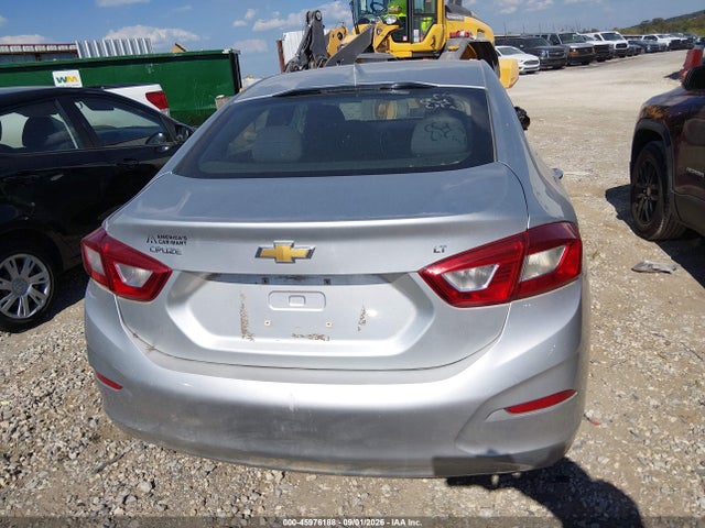 Chevrolet Cruze Lt Auto 2018 1G1BE5SM0J7231375 Image 16