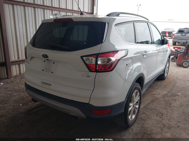 45976229 :رقم المزاد ، 1FMCU9GD0JUC77297 vin ، 2018 Ford Escape Se مزاد بيع