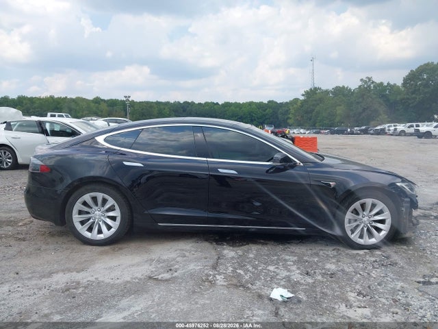 45976252 :رقم المزاد ، 5YJSA1E24JF261365 vin ، 2018 Tesla Model S 100d/75d/p100d مزاد بيع