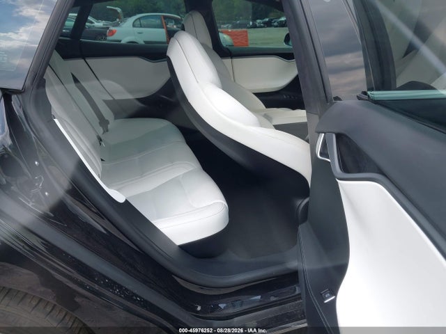 45976252 :رقم المزاد ، 5YJSA1E24JF261365 vin ، 2018 Tesla Model S 100d/75d/p100d مزاد بيع