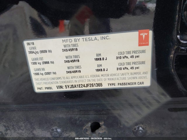 45976252 :رقم المزاد ، 5YJSA1E24JF261365 vin ، 2018 Tesla Model S 100d/75d/p100d مزاد بيع