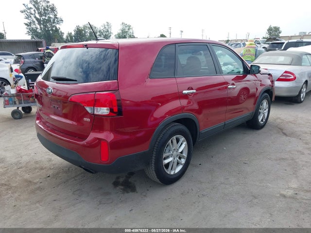 KIA SORENTO LX 2015 5XYKT3A62FG661407 Image 4
