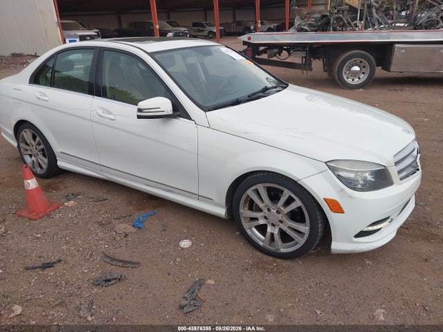 Продажа на аукционе авто 2011 Mercedes-benz C 300 Luxury/sport, vin: WDDGF5EB4BA527028, номер лота: 45976395