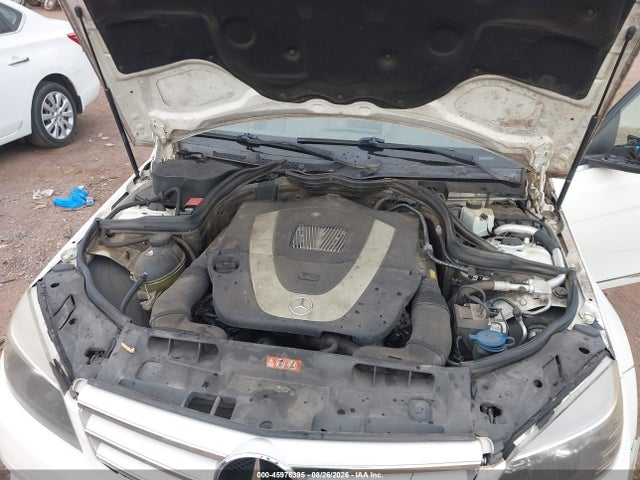 Продажа на аукционе авто 2011 Mercedes-benz C 300 Luxury/sport, vin: WDDGF5EB4BA527028, номер лота: 45976395