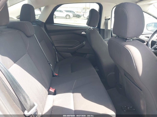Ford FOCUS SE 2016 1FADP3F20GL271288 Image 8