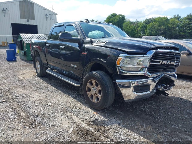 45976465 :رقم المزاد ، 3C6UR5DJ6KG566547 vin ، 2019 Ram 2500 Big Horn  4x4 6'4 Box مزاد بيع