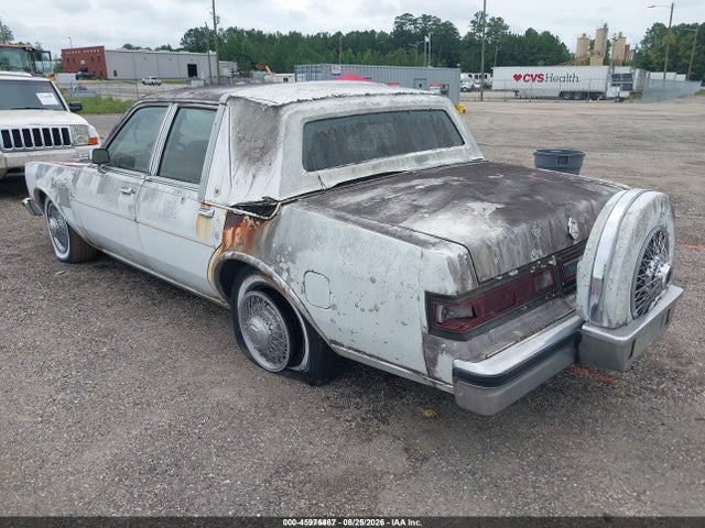 45976467 :رقم المزاد ، 1C3BF66P3JW143641 vin ، 1988 Chrysler Fifth Avenue مزاد بيع