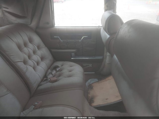 45976467 :رقم المزاد ، 1C3BF66P3JW143641 vin ، 1988 Chrysler Fifth Avenue مزاد بيع