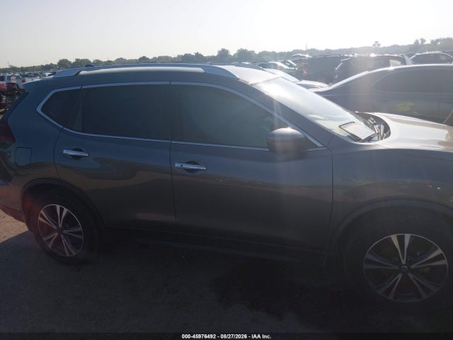 45976492 :رقم المزاد ، JN8AT2MT9LW036075 vin ، 2020 Nissan Rogue Sv Fwd مزاد بيع