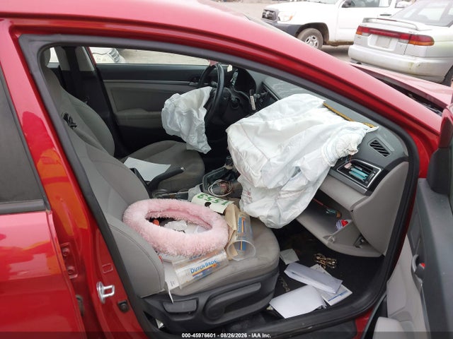 5NPD84LF8HH016172 Hyundai ELANTRA SE