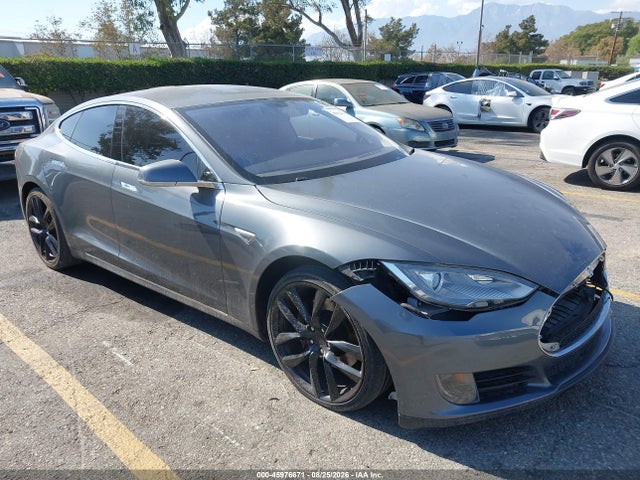2013 Tesla Model S მანქანა იყიდება აუქციონზე, vin: 5YJSA1CGXDFP19865, აუქციონის ნომერი: 45976671