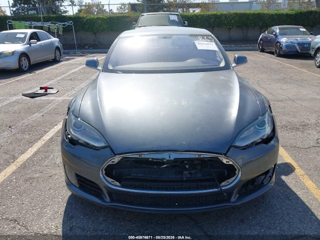 2013 Tesla Model S მანქანა იყიდება აუქციონზე, vin: 5YJSA1CGXDFP19865, აუქციონის ნომერი: 45976671