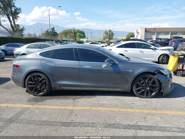 2013 Tesla Model S მანქანა იყიდება აუქციონზე, vin: 5YJSA1CGXDFP19865, აუქციონის ნომერი: 45976671