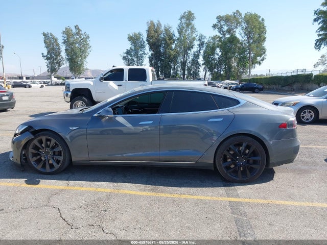 2013 Tesla Model S მანქანა იყიდება აუქციონზე, vin: 5YJSA1CGXDFP19865, აუქციონის ნომერი: 45976671