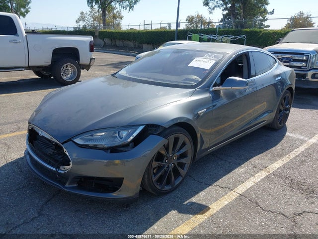 2013 Tesla Model S მანქანა იყიდება აუქციონზე, vin: 5YJSA1CGXDFP19865, აუქციონის ნომერი: 45976671