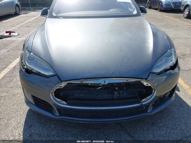 2013 Tesla Model S მანქანა იყიდება აუქციონზე, vin: 5YJSA1CGXDFP19865, აუქციონის ნომერი: 45976671