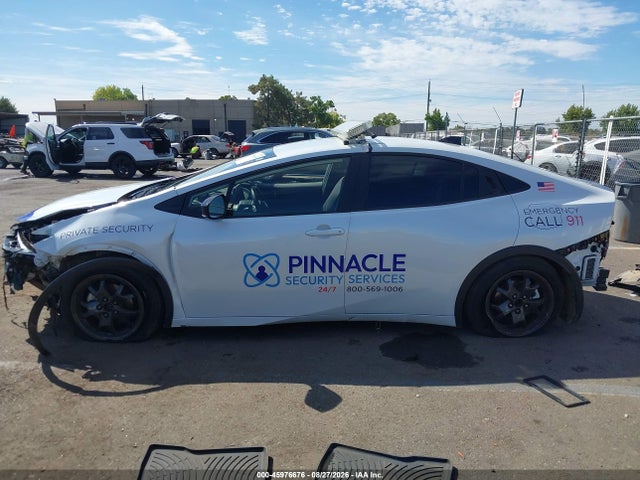 Toyota Prius Le 2026 JTDACAAU6T3077171 Image 14