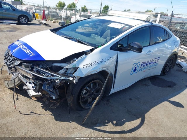 Toyota Prius Le 2026 JTDACAAU6T3077171 Image 2