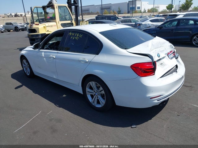 BMW 328I 2016 WBA8E9G55GNU30420 Image 3