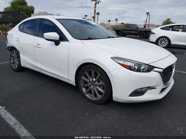 Mazda Mazda3 Touring 2017 JM1BN1V76H1140422 zdjęcie główne