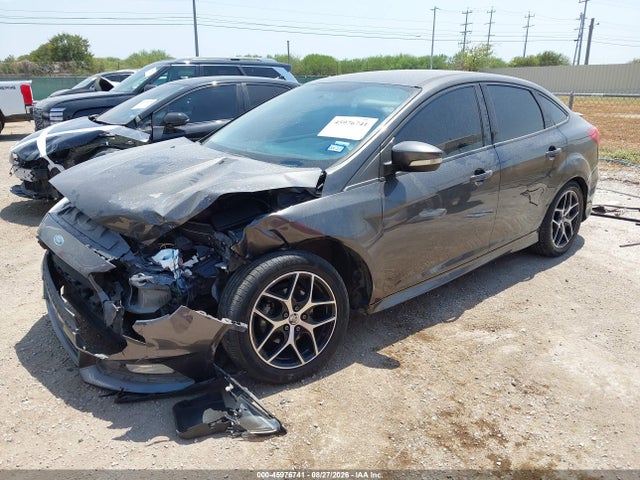 Ford FOCUS SE 2015 1FADP3F21FL313482 Image 2