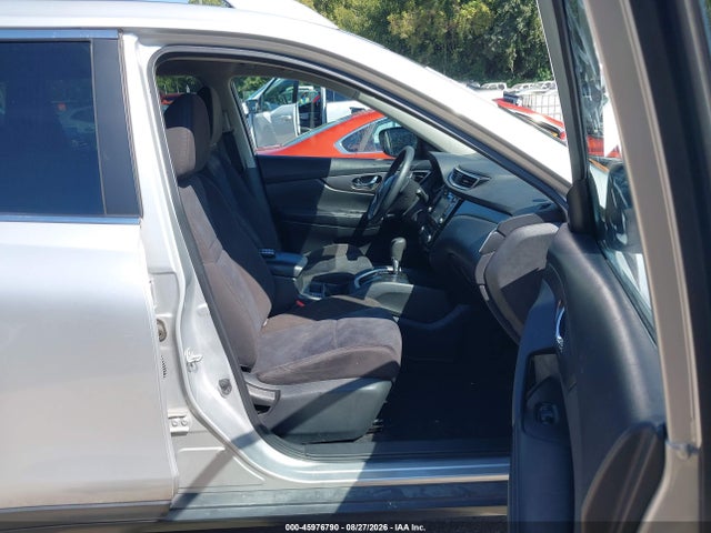 2015 Nissan Rogue Sv მანქანა იყიდება აუქციონზე, vin: KNMAT2MV4FP580074, აუქციონის ნომერი: 45976790