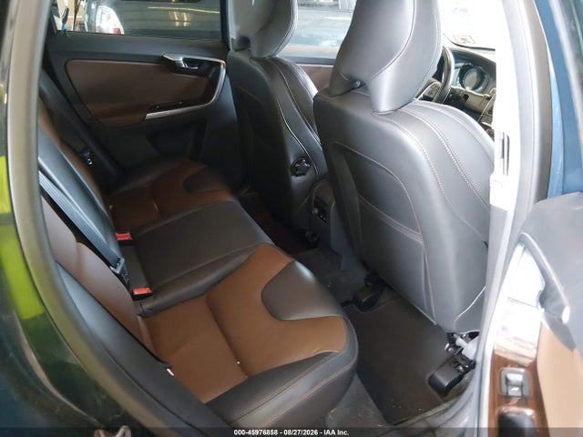Продажа на аукционе авто 2014 Volvo Xc60 T6 Platinum, vin: YV4902DZ4E2536597, номер лота: 45976858