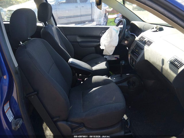 Продажа на аукционе авто 2005 Ford Focus Zx3, vin: 3FAHP31N35R132239, номер лота: 45976931