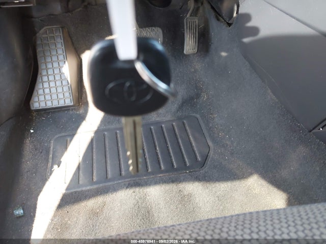 45976941 :رقم المزاد ، 2T1KR32E67C641257 vin ، 2007 Toyota Matrix Xr مزاد بيع