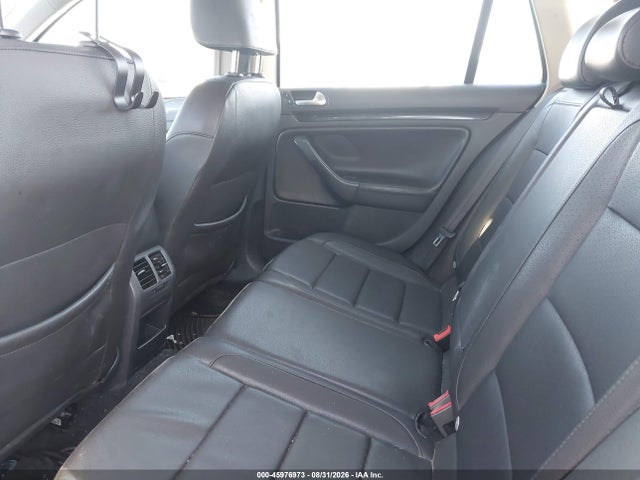 2013 Volkswagen Jetta Sportwagen 2.5l Se მანქანა იყიდება აუქციონზე, vin: 3VWPP7AJ5DM695859, აუქციონის ნომერი: 45976973