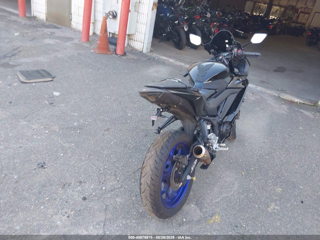 Yamaha Yzfr3 A 2021 MH3RH18Y5MK007828 Image 4