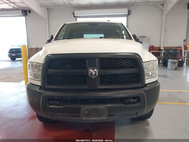 Auction sale of the 2018 Ram 3500 Tradesman  4x4 8' Box, vin: 3C63R3GJ3JG285235, lot number: 45977013
